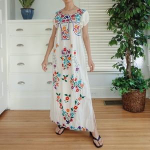 Vintage 70’s Mexican hand embroidered floral sun